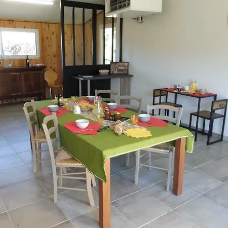 Domaine Les Gaveries Couette-café